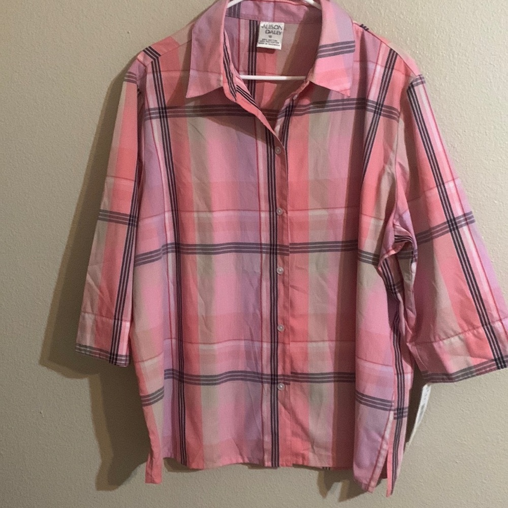 NWT Alison Daley pink plaid button front top 18 wrinkle resistant